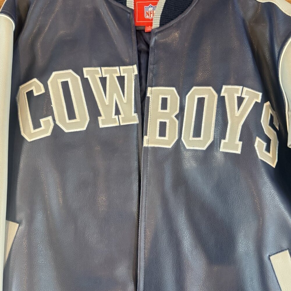 NFL G111 Dallas Cowboys NWOT Blue/white Faux Leather Inner Pockets Jacket M - Picture 2 of 10